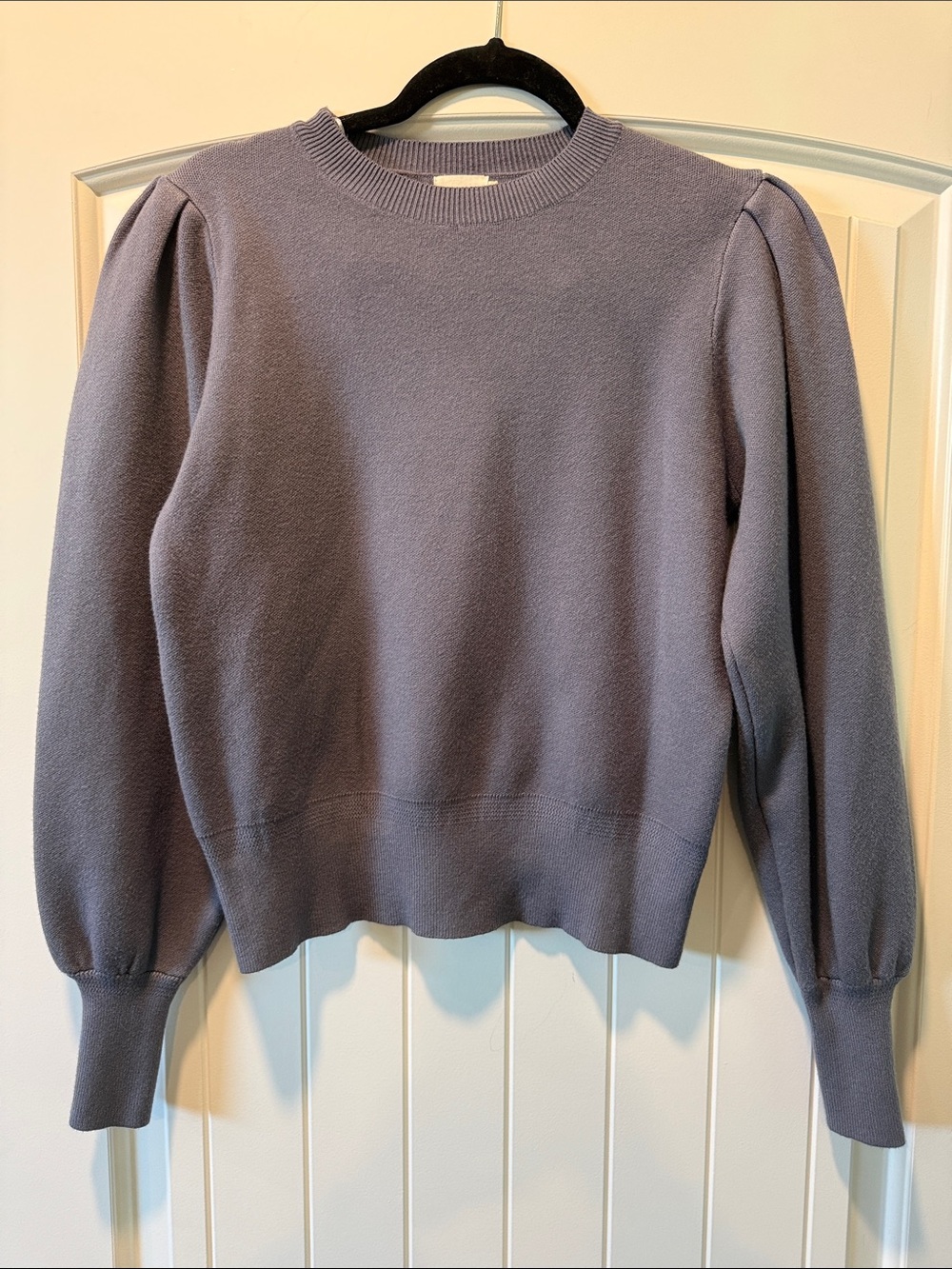 Classic Puff-Sleeve Crewneck Sweater in Lavender